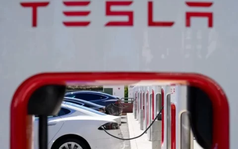 美监管机构正在调查特斯拉Model 3和Model Y转向问题