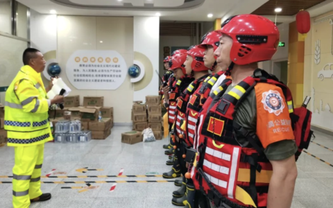 “滴滴公益救援队”驰援暴雨救灾一线
