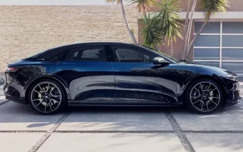 Lucid Air Sapphire最终规格公布 0到60英里每小时仅需1.89秒