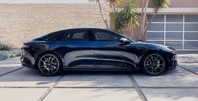 Lucid Air Sapphire最终规格公布 0到60英里每小时仅需1.89秒