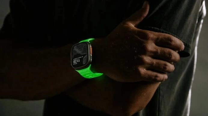 Nomad为Apple Watch推出夜光运动表带