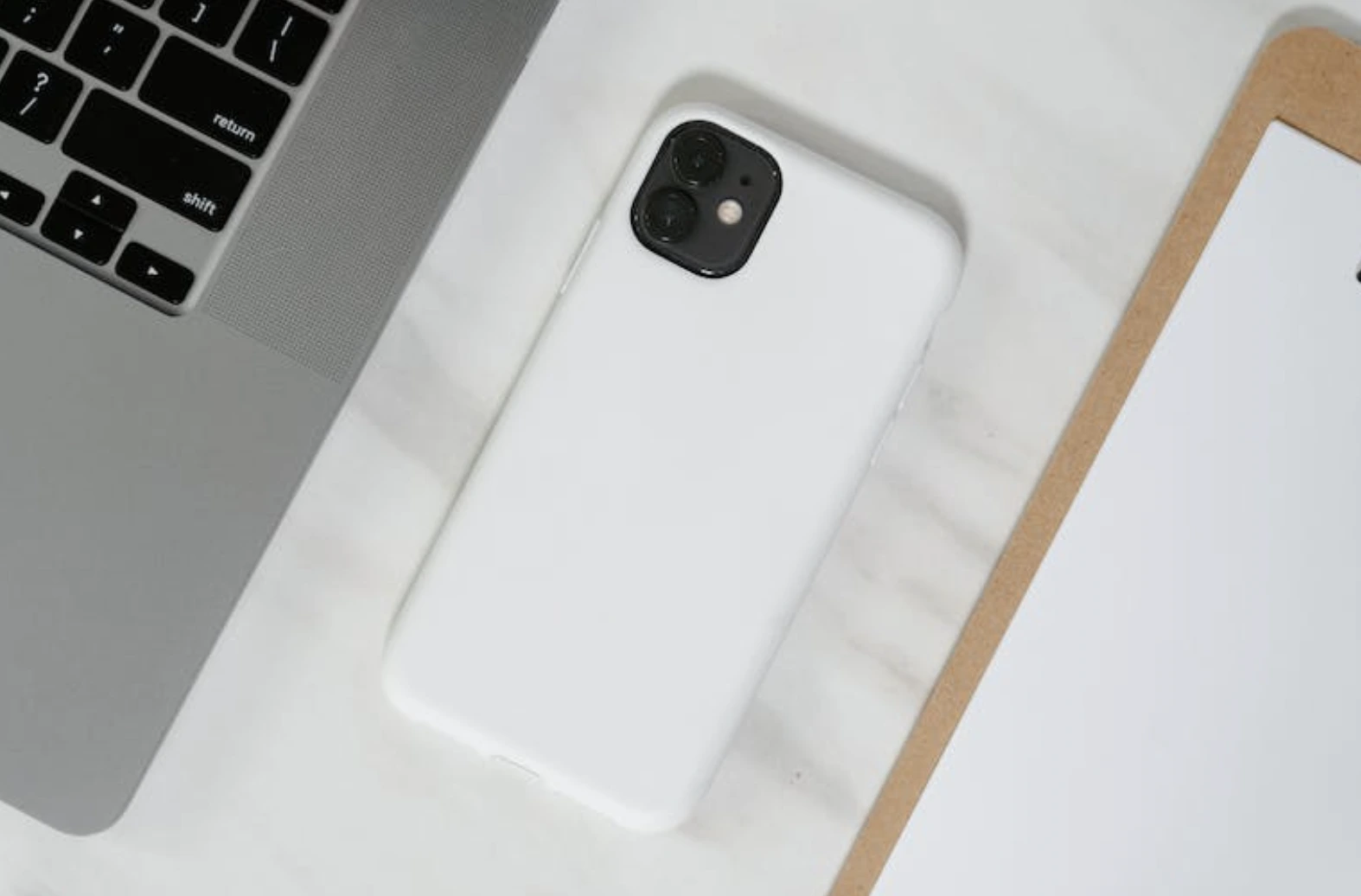 注重视觉效果  iPhone 15全系将标配三星M12 OLED屏