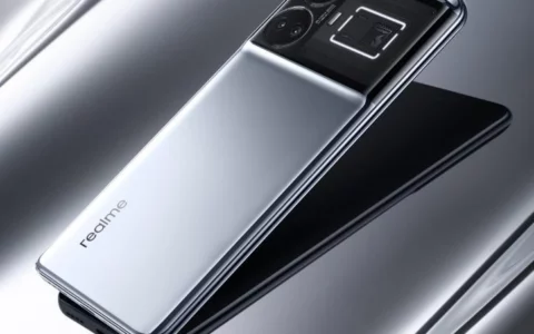 官方预告Realme GT5将在背面保留LED灯