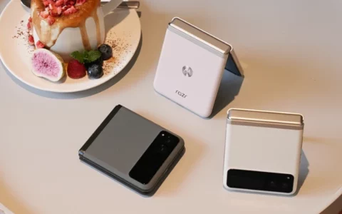 可折叠屏幕手机增长强劲 摩托罗拉razr 40销量猛增2135%