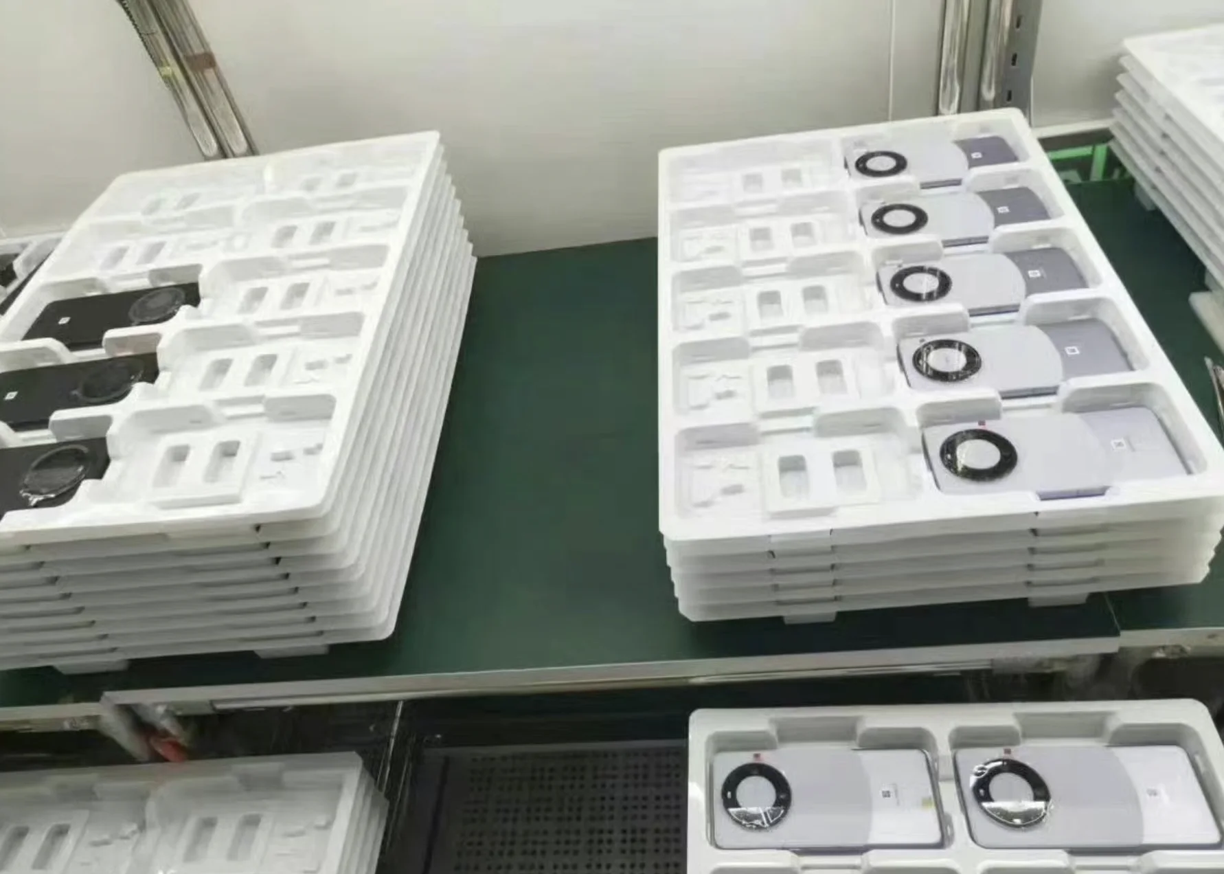华为Mate 60 Pro真机曝光   工厂流水线已经在生产中