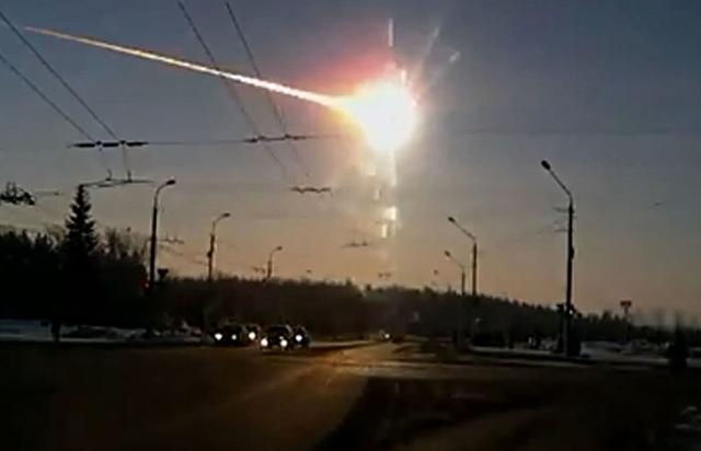 美国上空巨型火球坠落时速88500公里 NASA称是火流星