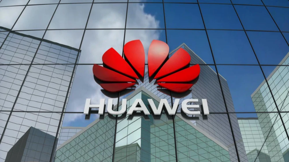 HUAWEI华为上半年财报 净利465.23亿元暴涨218%