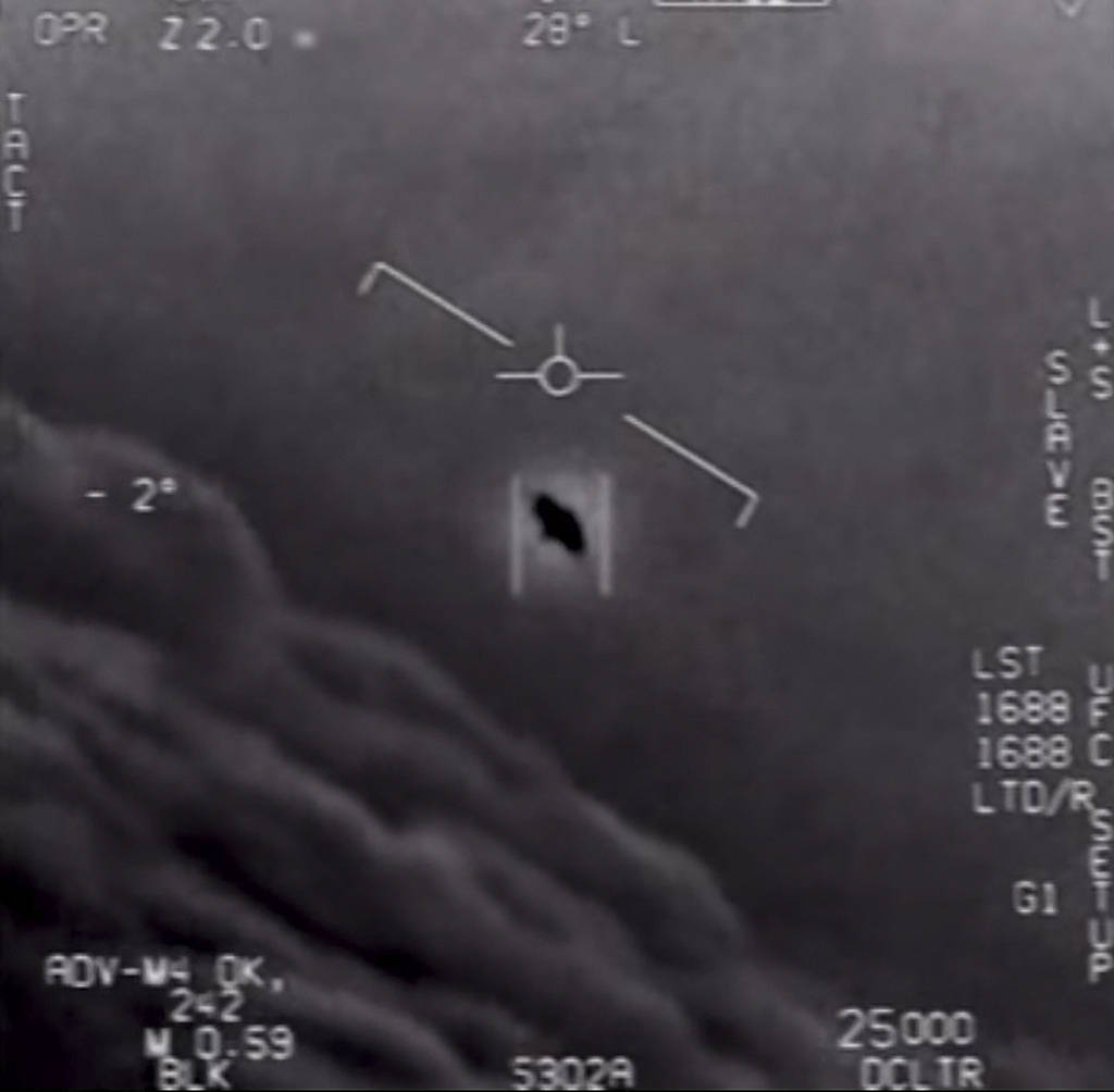 前情报官员爆料：美国政府“长期隐瞒”UFO回收计划