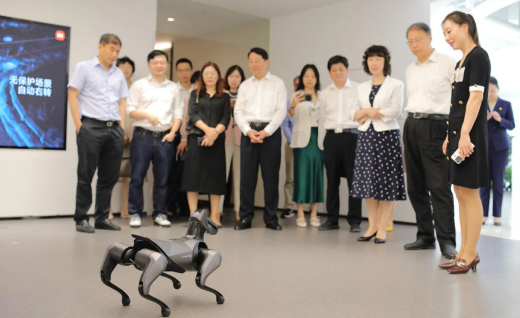 小米集团科协成立暨院士专家工作站授牌仪式在京举行