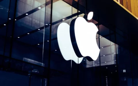 苹果回应iPhone 12被控辐射超标：符合全球辐射标准