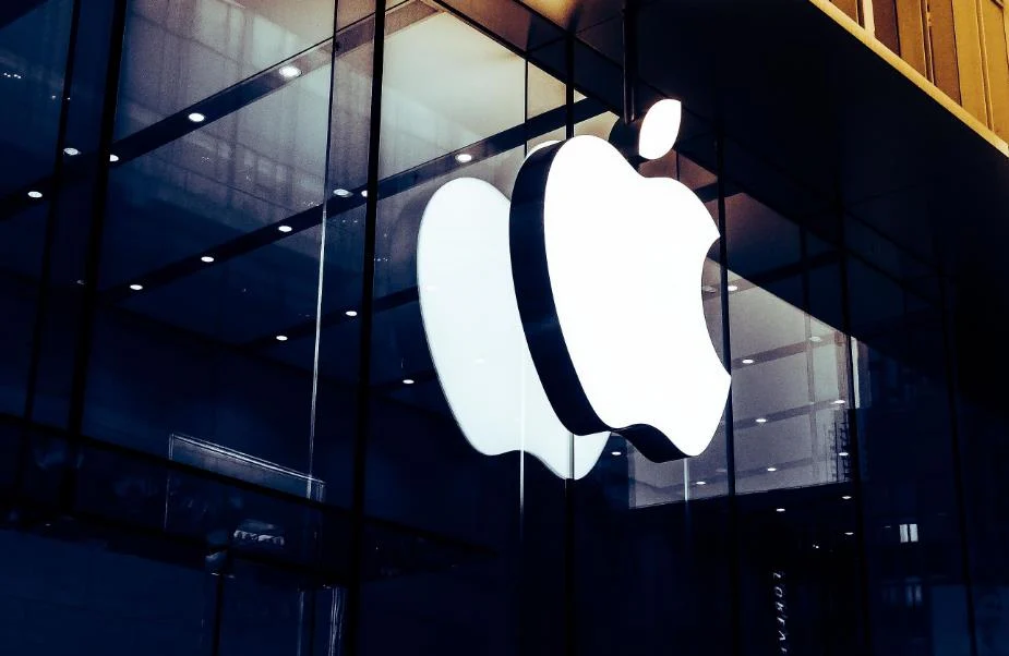 苹果回应iPhone 12被控辐射超标：符合全球辐射标准