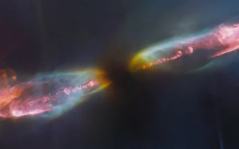 NASA詹姆斯·韦伯太空望远镜拍摄到1000光年外年轻恒星超音速喷射细节