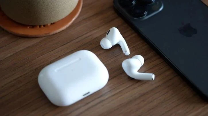 如何使用iOS 17中所有新的AirPods Pro功能