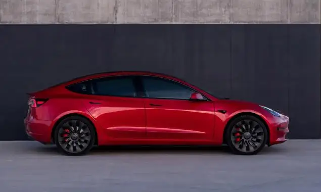 特斯拉在推荐计划中增加Model 3性能赠品