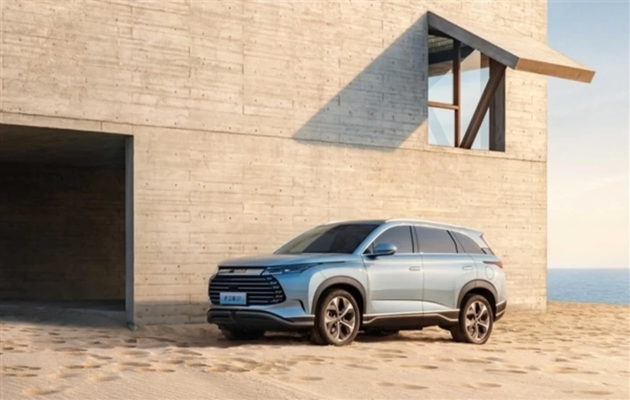 比亚迪汽车旗下海洋网车型护卫舰07降价1.2万元 定位大五座超混SUV