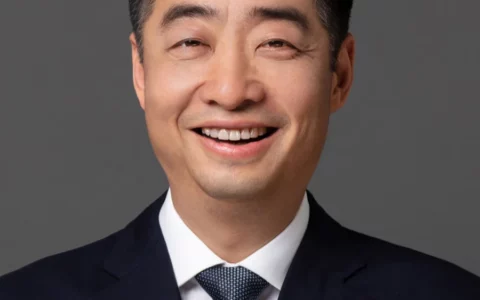 HUAWEI华为公告胡厚崑10月1日起当值轮值董事长