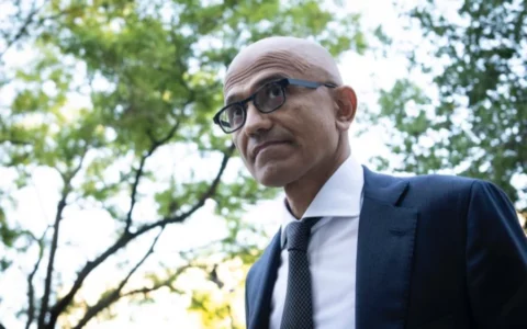微软CEO萨蒂亚·纳德拉出庭谷歌反垄断审判称谷歌是AI时代噩梦