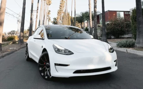 Tesla特斯拉进行OTA 软件更新   HW3 摄像头图像质量大幅提升