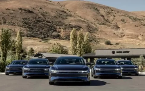 2024 Lucid Air Sapphire在生产几天后开始交付