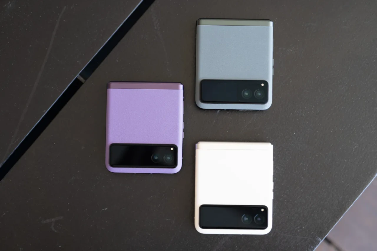 摩托罗拉Motorola Razr可折叠手机10月19日美国发售699.99美元