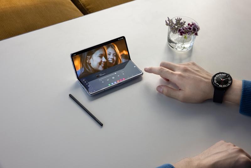 潮流前卫 精致百搭 三星Galaxy Z Fold5掀起秋日新风尚