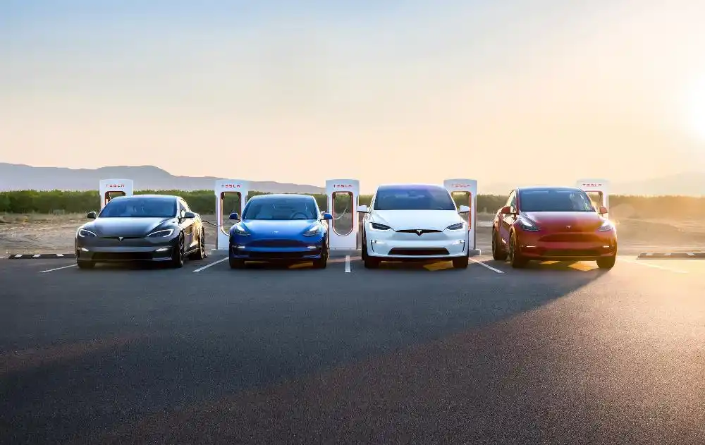 特斯拉Tesla公布2023年第三季度财报 净利润同比大降44%