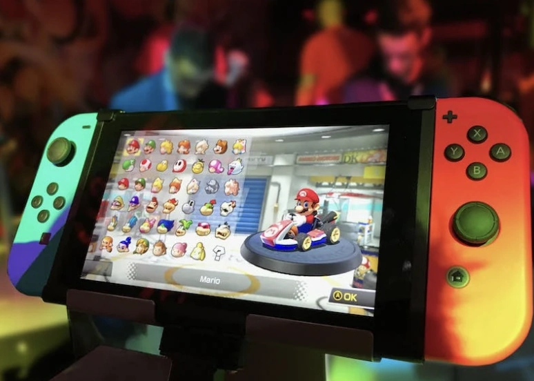 任天堂高级 Switch OLED 游戏机再次降价至 289.99 美元