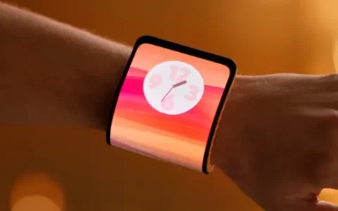 摩托罗拉Motorola可卷曲屏幕概念手机Android系统 是手机也是手环