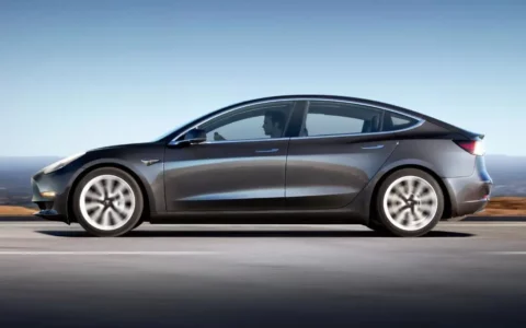 特斯拉Tesla新款Model 3计划推出运动版 配备更具运动感的座椅