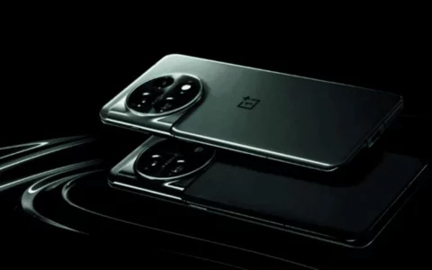 一加OnePlus 12手机现身安兔兔 总分超211万
