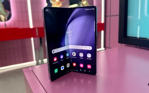 三星Galaxy Z Fold 5折叠屏手机亚马逊美国降价17% 节省300美元