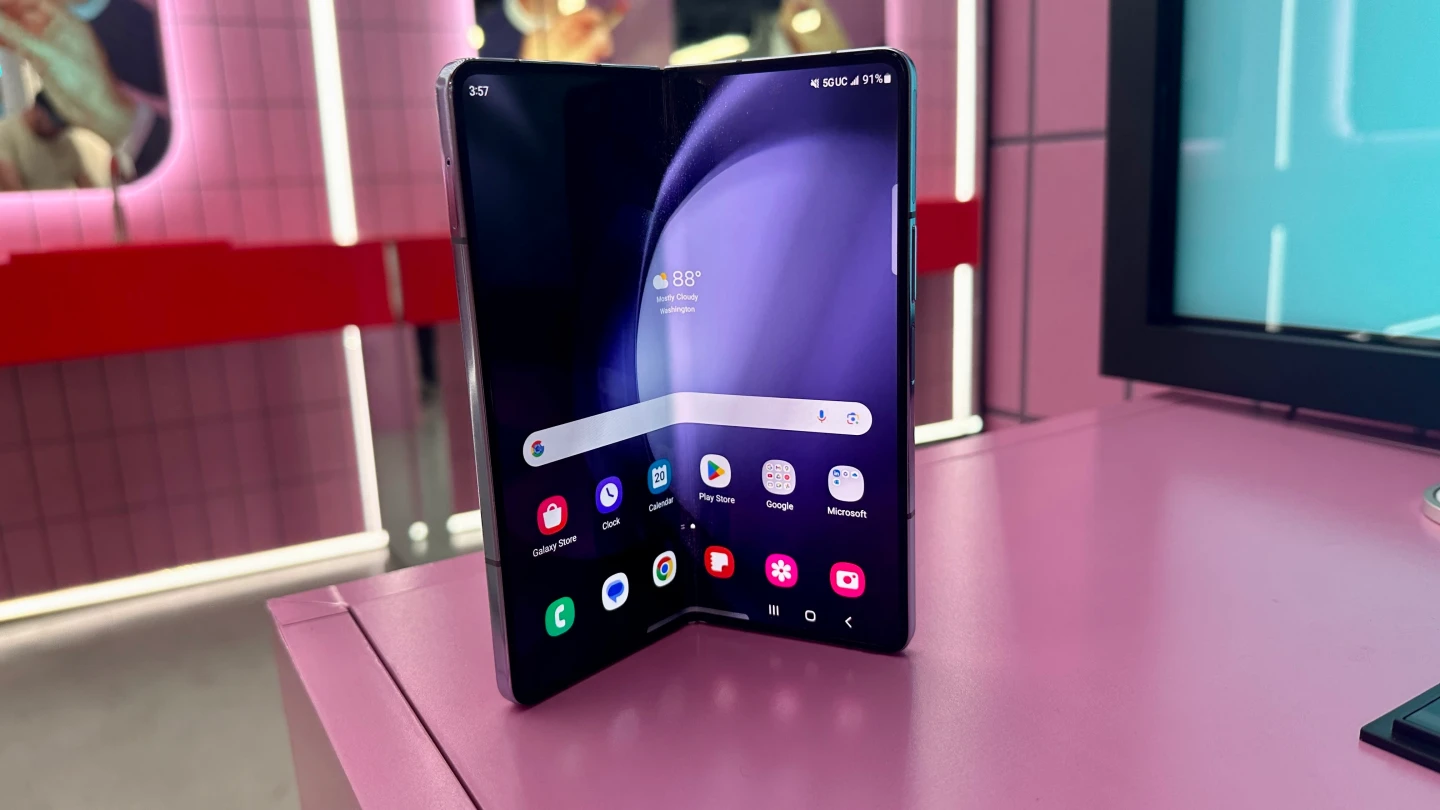 三星Galaxy Z Fold 5折叠屏手机亚马逊美国降价17% 节省300美元