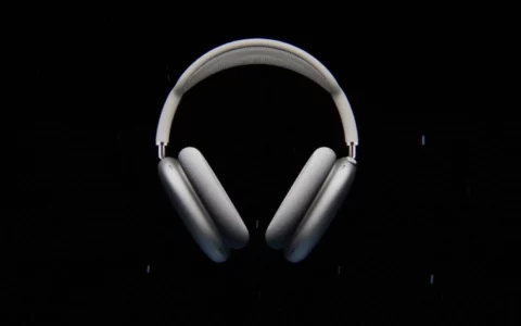 古尔曼：: 苹果USB-C AirPods Max要到2024年底才会推出