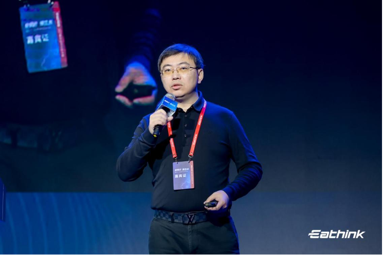 与合作伙伴共创未来：APUS大模型助力产业共繁荣