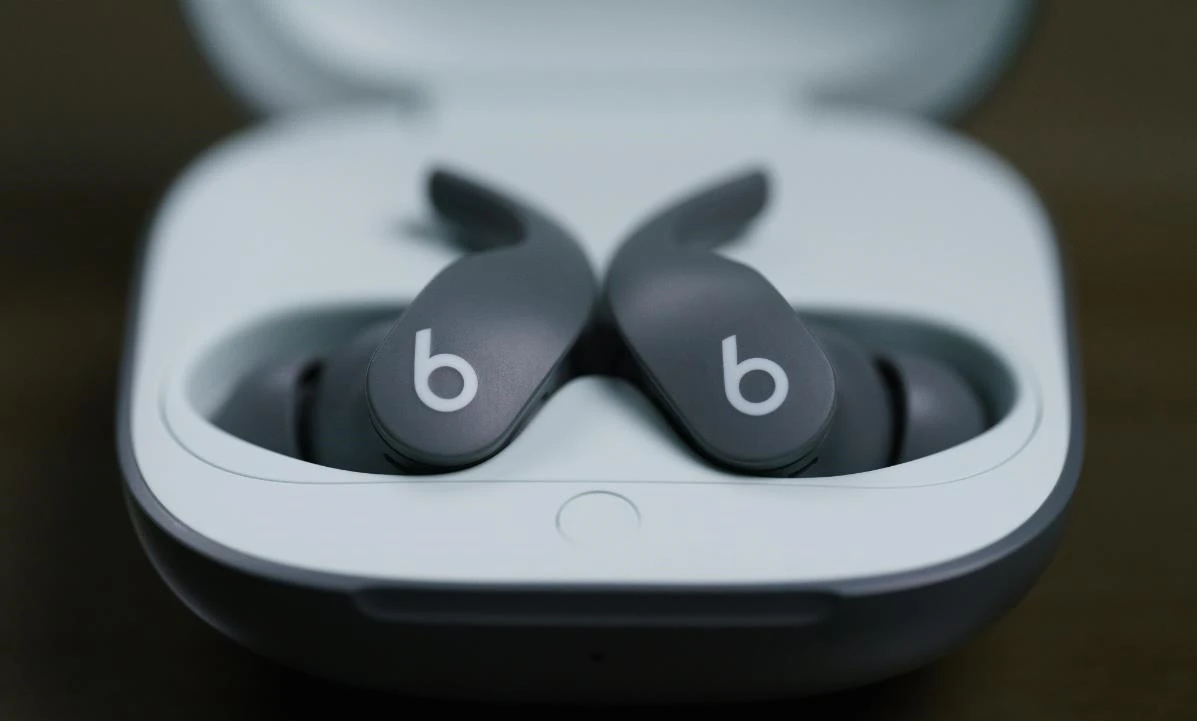 苹果Apple Beats Fit Pro耳塞降价40美元 售价160美元