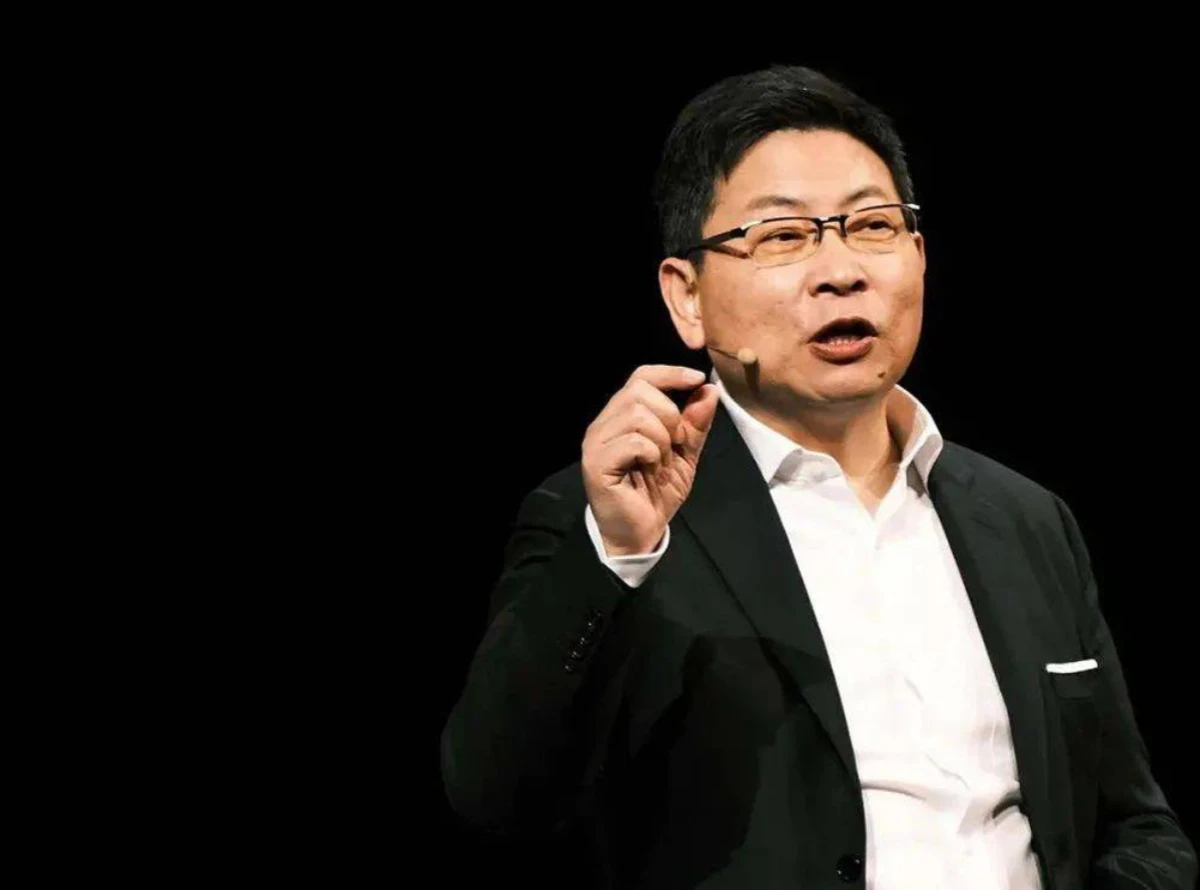 小鹏汽车CEO何小鹏称问界AEB造假 余承东回应称缺乏最基本认知