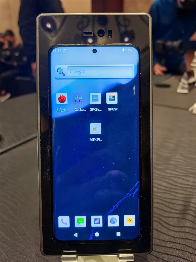 联发科天玑9300全球首发评测：全大核猛如虎！GPU/AI双惊喜