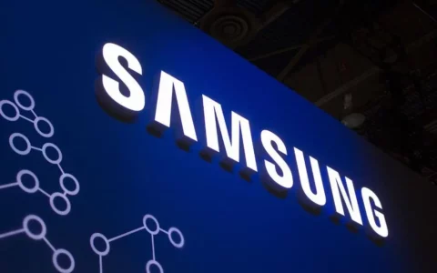 消息称三星SAMSUNG计划明年推出中端折叠屏手机