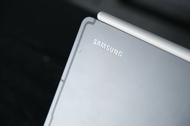 三星Galaxy Tab S9 Ultra上手体验，这块“安卓板皇”到底香不香