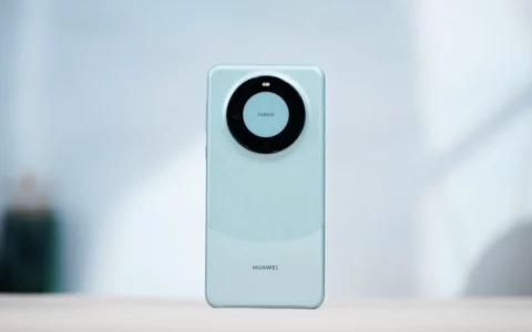 华为Mate 60 Pro推送最新鸿蒙OS 4.0.0.132版本更新 进行了网络等多项优化