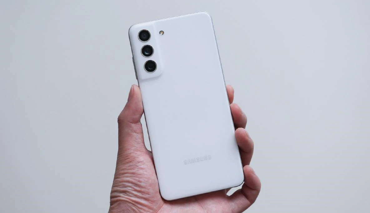 三星Samsung Galaxy S21 FE在亚马逊优惠300美元 售价700美元