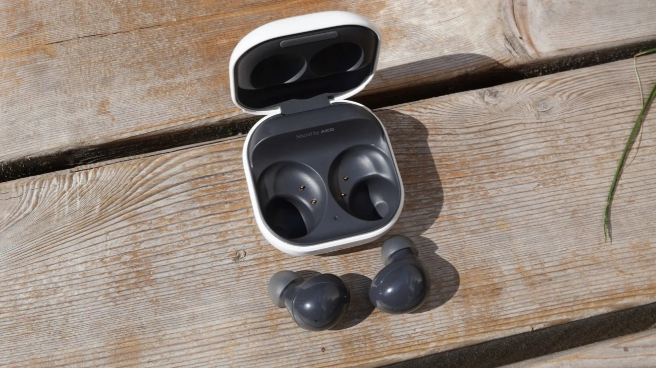 三星Galaxy Buds 3 Pro明年与新款Galaxy Z系列可折叠手机一起推出