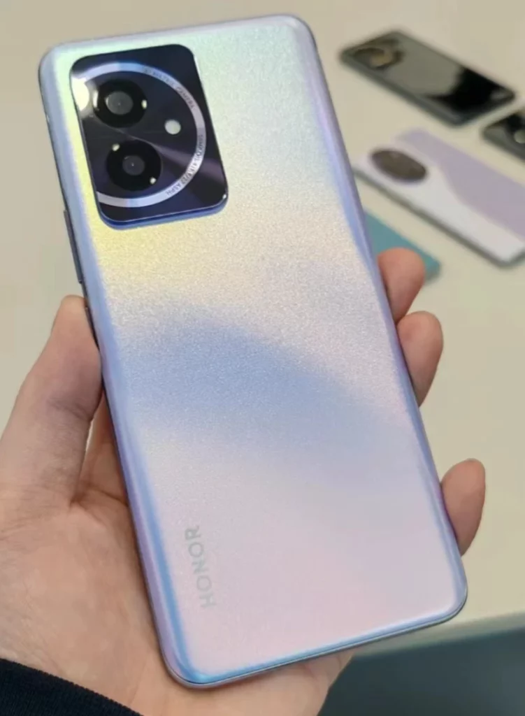 荣耀HONOR 100和HONOR 100 Pro跑分曝光均搭载高通骁龙 Android 13系统