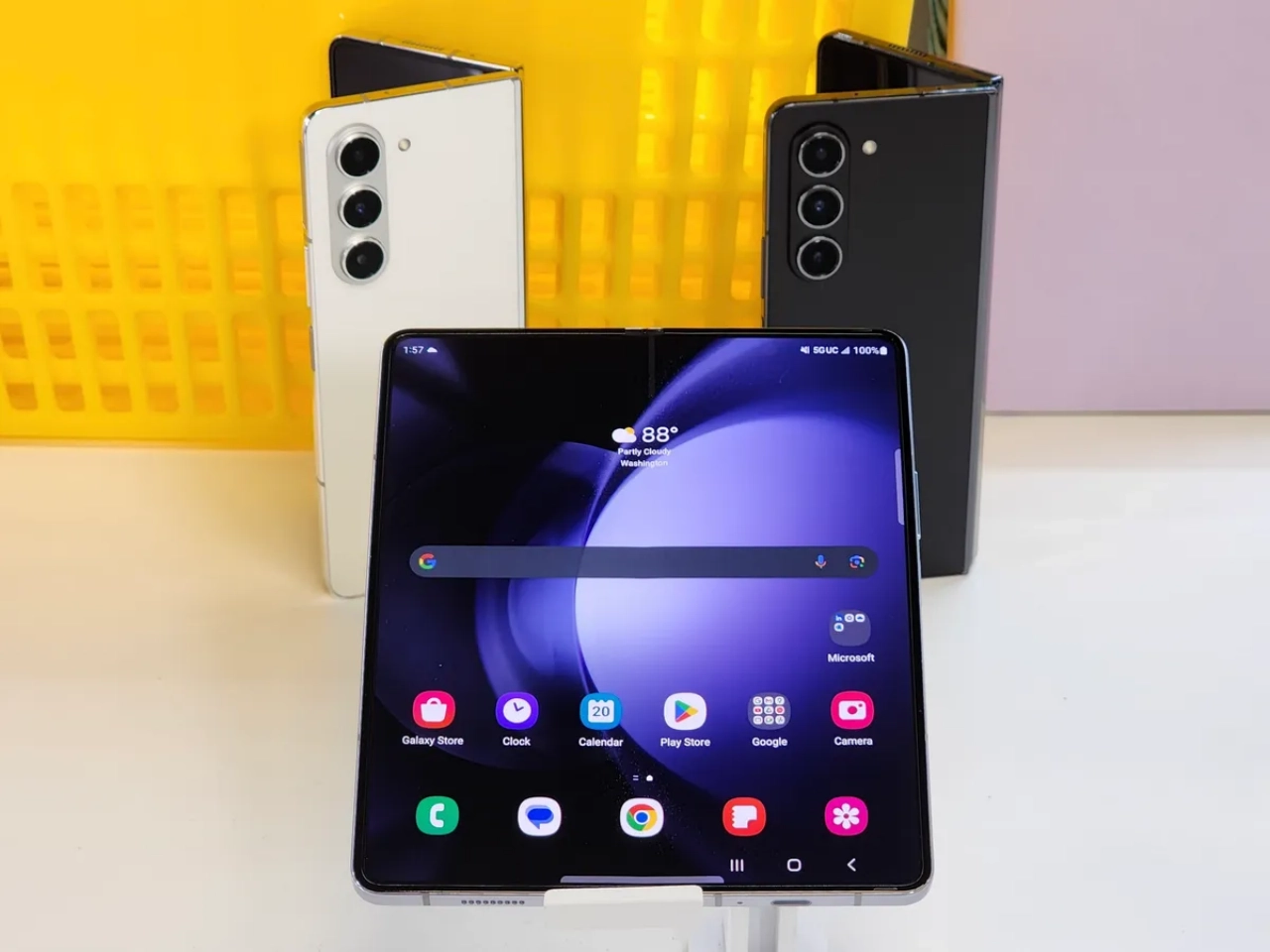 Samsung Galaxy Z Fold 5美国仅574.99美元 三星2023年黑色星期五省1345美元