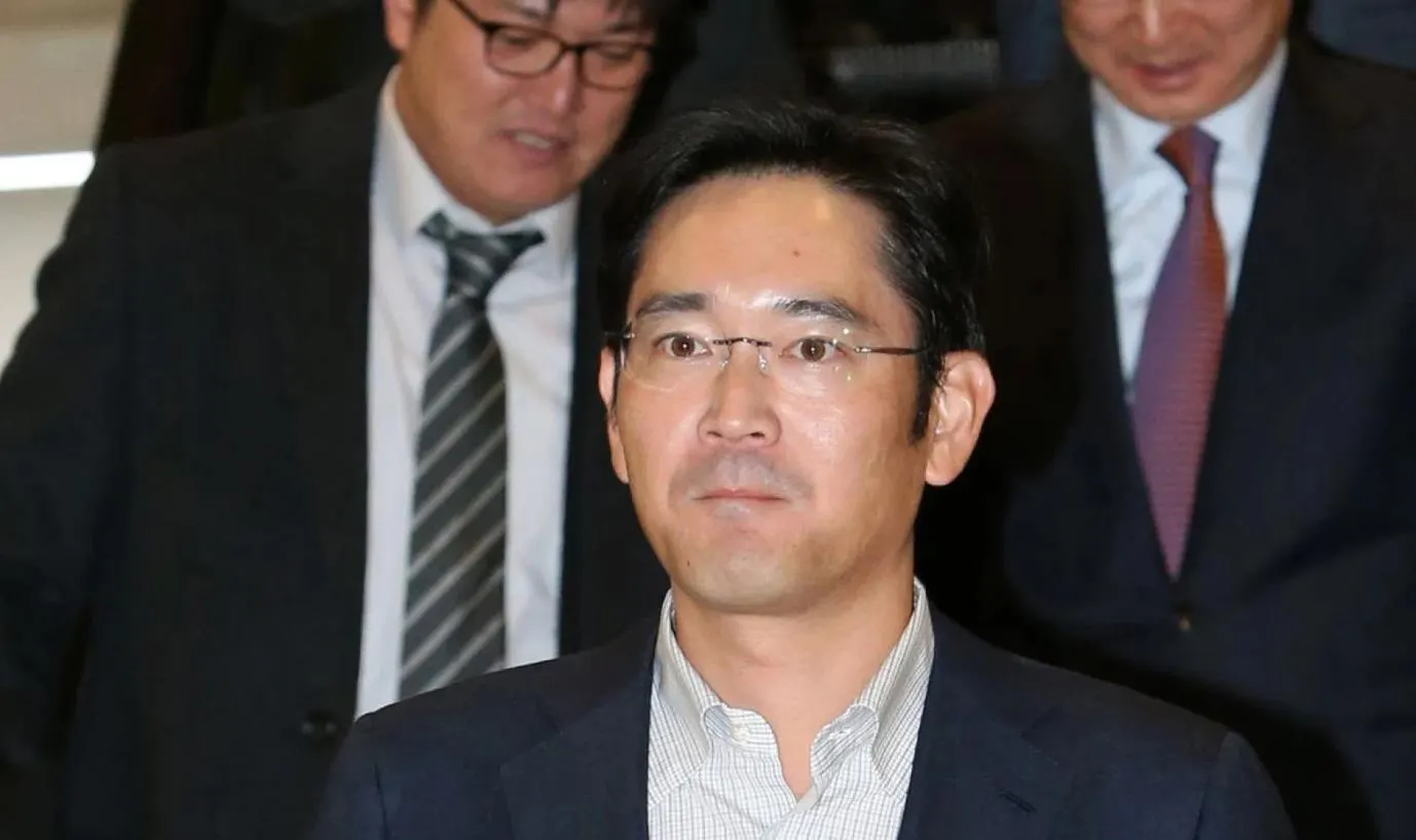 三星Samsung董事长访问欧洲宣传其申办2030年世博会