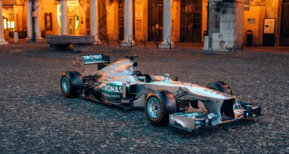 21世纪最贵F1赛车拍出1881.5万美元 梅赛德斯-AMG Petronas W04 F1赛车