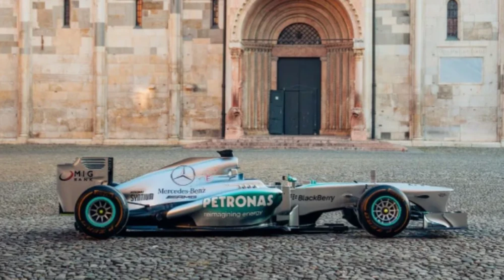 21世纪最贵F1赛车拍出1881.5万美元 梅赛德斯-AMG Petronas W04 F1赛车