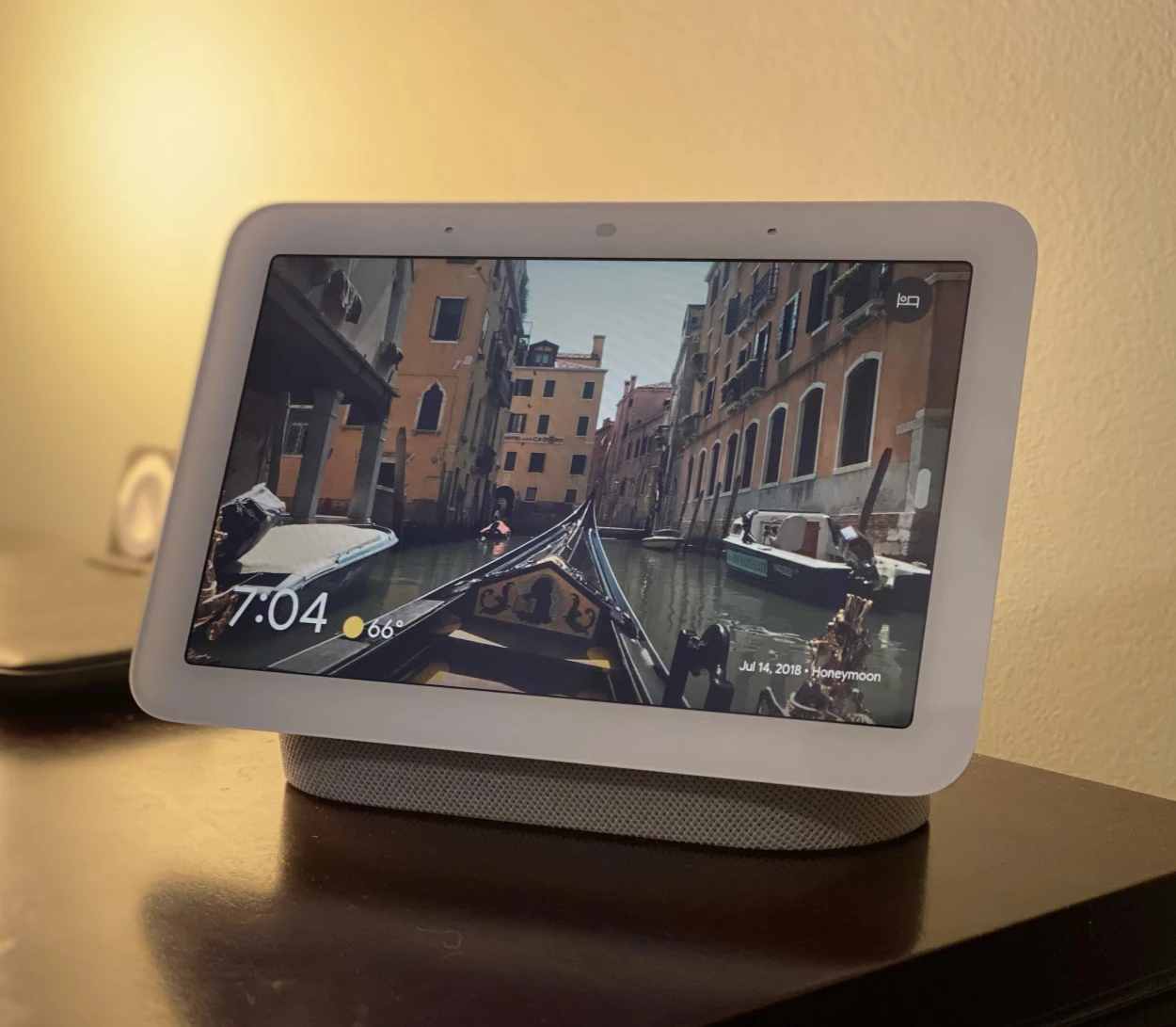 黑色星期五抢购：谷歌 Nest Hub 7 英寸智能显示屏（第二代）半价优惠！