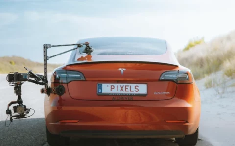 Tesla特斯拉瑞典罢工运动持续！马斯克：太疯狂了