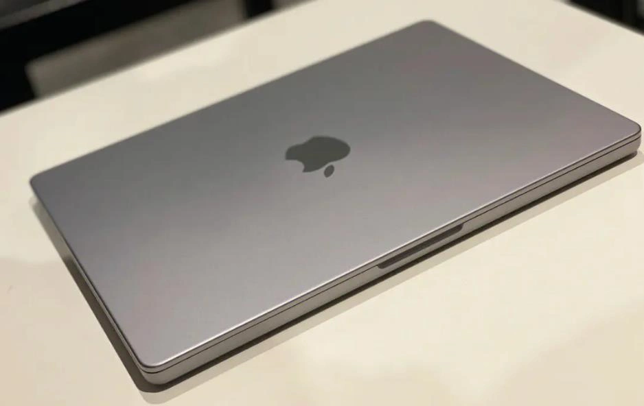 苹果Apple 14英寸M3 MacBook Pro美国亚马逊优惠150美元 售价1449美元